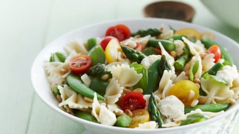 Bow Ties with Spinach and Cherry Tomatoes