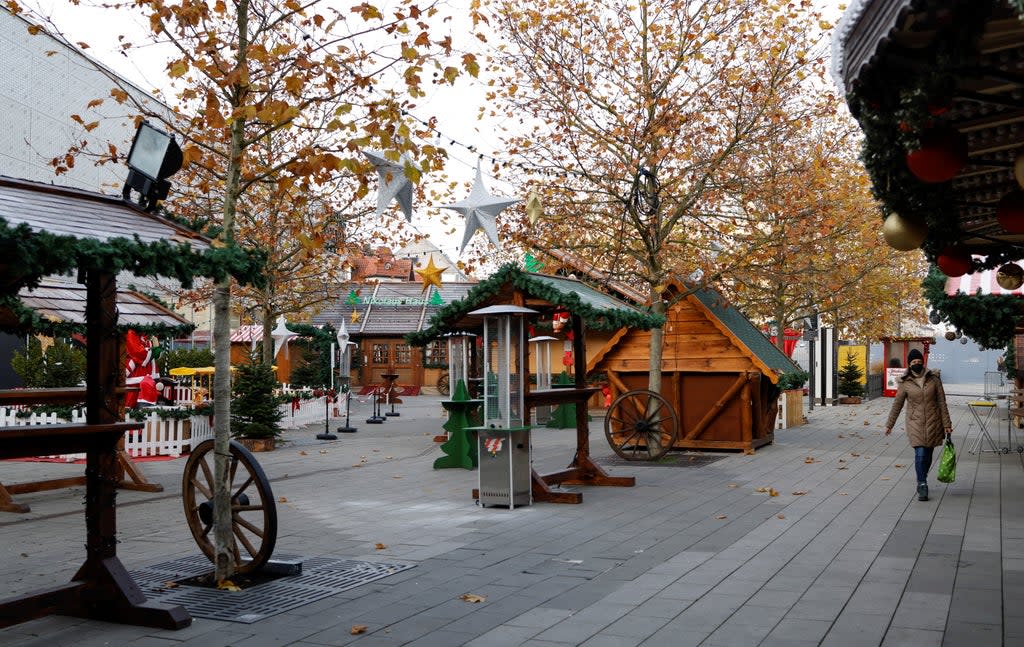 A closed Christmas market in Munich  (REUTERS)