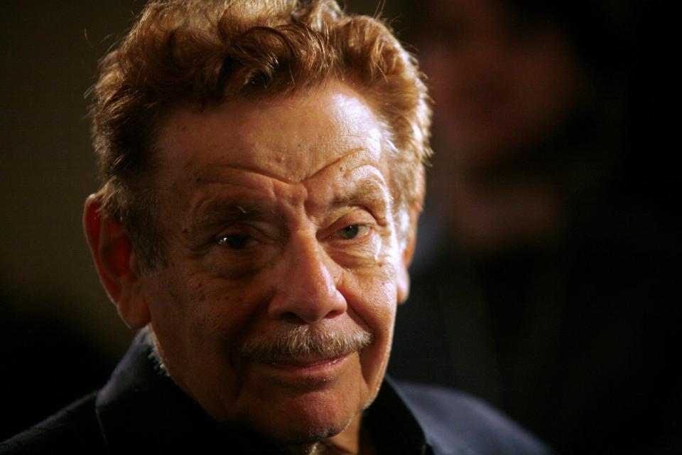 FILE PHOTO: Actor Jerry Stiller arrives at the American Museum of Natural History for the premiere of the movie "Night at the Museum" in New York, U.S. December 17, 2006. REUTERS/Eric Thayer/