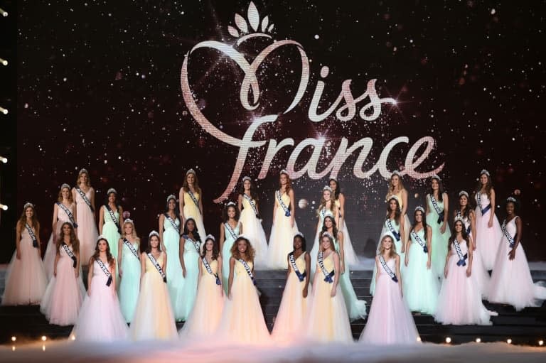les critères de recrutement des candidates à l'élection de Miss France sont 