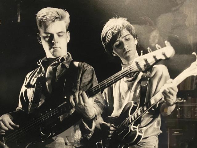 Andy Rourke playing guitar with Jonny Marr (Paul Slattery)
