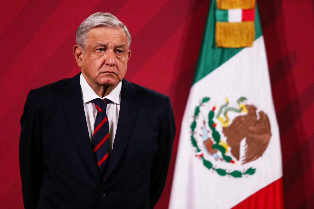 CIUDAD DE MÃXICO, 18NOVIEMBRE2020.- Conferencia de prensa matutina encabezad por el presidente AndrÃ©s Manuel LÃ³pez Obrador y Marcelo Ebrard, secretario de Relaciones Exteriores, respecto a la peticiÃ³n por parte de la FiscalÃ­a General de la RepÃºblica (FGR) para retirar los cargos en contra del ex secretario de la Defensa Nacional, Salvador Cienfuegos Zepeda, aprendido en Los Ãngeles el pasado mes de octubre, acusado de trÃ¡fico de drogas. El jefe del ejecutivo y el canciller informaron que la decisiÃ³n partiÃ³ de premisa de mantener una buena relaciÃ³n con el vecino del norte, ya que no se hizo del conocimiento a las autoridades mexicanas de la investigaciÃ³n ni que serÃ­a detenido.  FOTO: GALO CAÃAS/CUARTOSCURO.COM