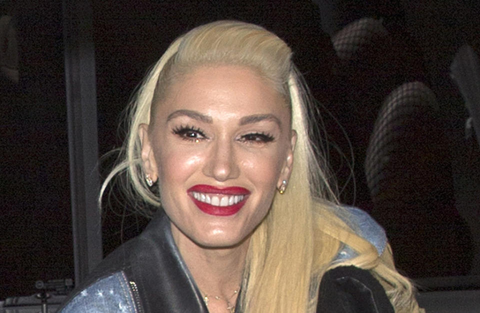 Gwen Stefani, red lipstick