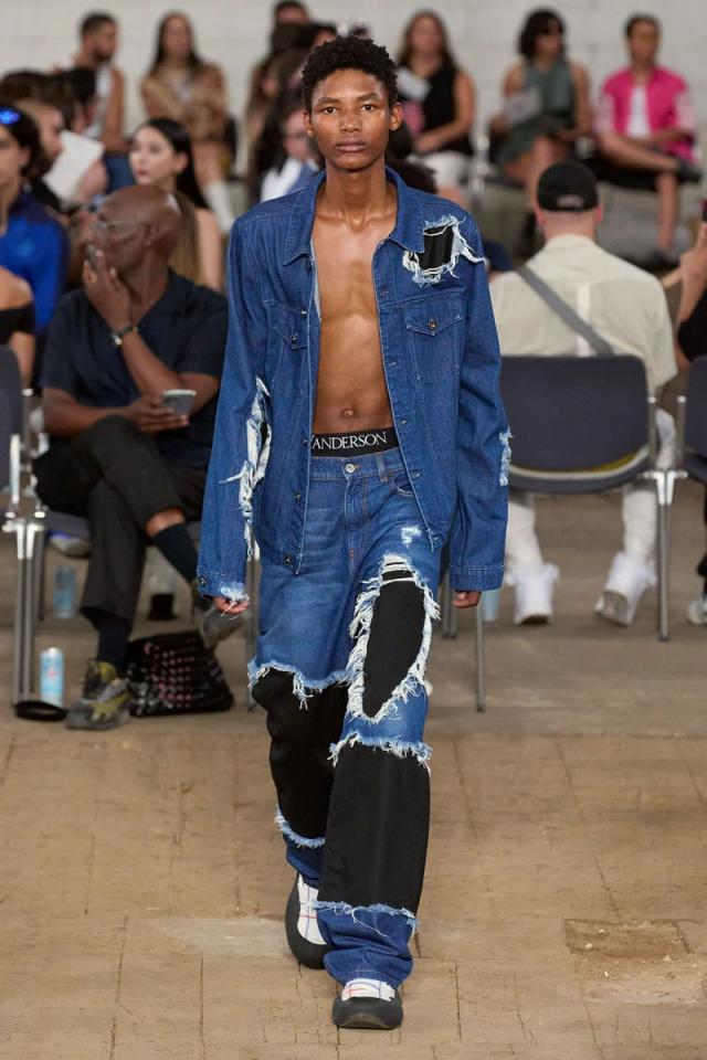 JW Anderson SS23 Menswear, Women's Resort Runway