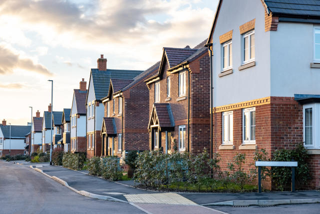 UK house prices forecast to rise 5% in 2022