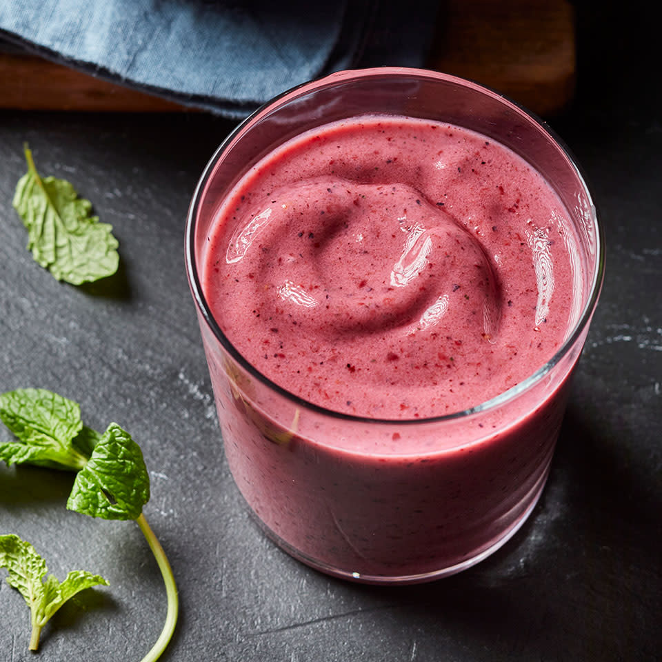 Berry-Mint Kefir Smoothies