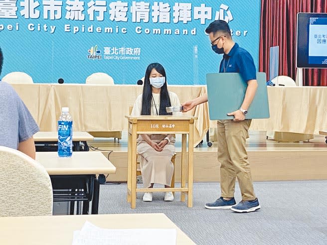 國中會考將在15、16日舉行，台北考區計有2萬1476名考生、24個考場，北市教育局也特別祭出5大防疫措施。（游念育攝）