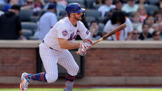 Marcus Stroman's father, Pete Alonso! Polar Bear doing the most and I  love it - New York Mets fans heap praise on first baseman Pete Alonso for  leading the RBI chart this