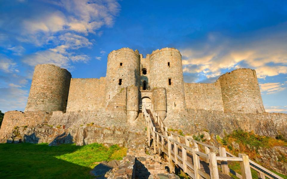 Sunset at Medieval Harlech Castle, Wales  - Alamy Photos 