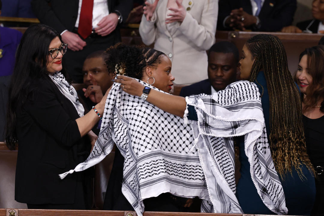 Rashida Tlaib and Ilhan Omar put on keffiyehs