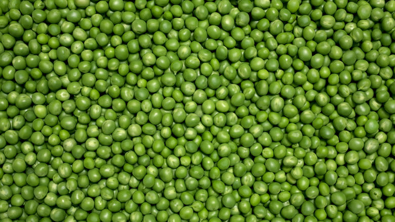 lots of green peas