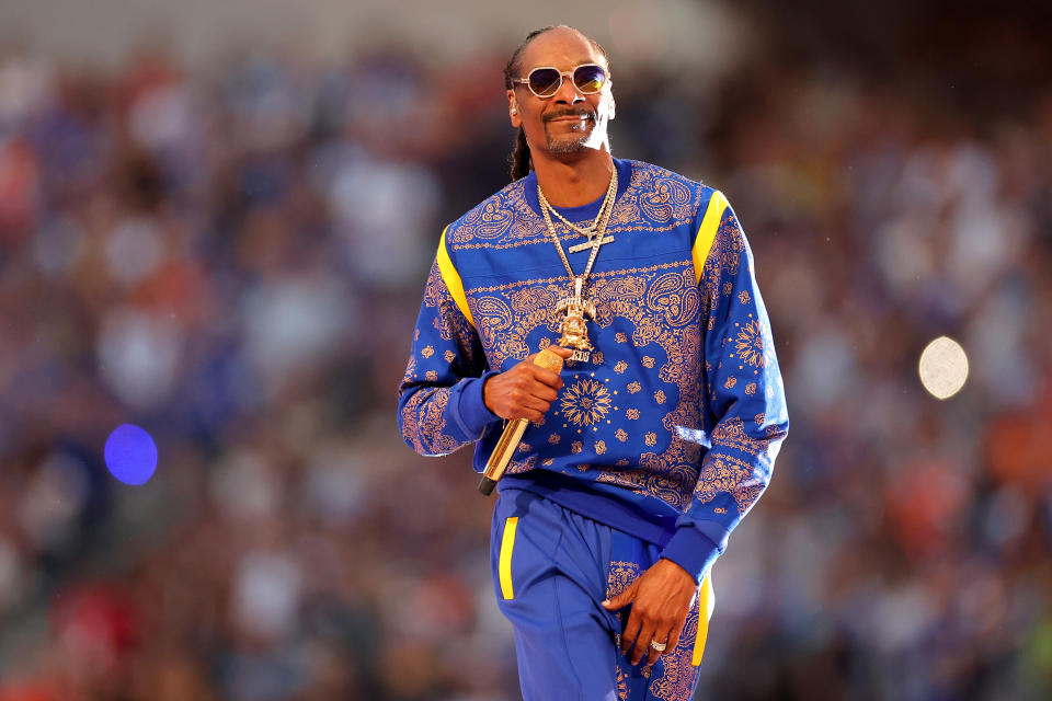 INGLEWOOD, CALIFORNIA - FEBRUARY 13: Snoop Dogg performs during the Pepsi Super Bowl LVI Halftime Show at SoFi Stadium on February 13, 2022 in Inglewood, California. (Photo by Kevin C. Cox/Getty Images)