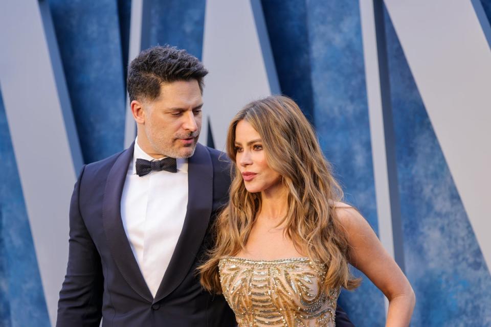 Joe Manganiello  and Sofi­a Vergara attend the 2023 Vanity Fair Oscars Party (Getty)