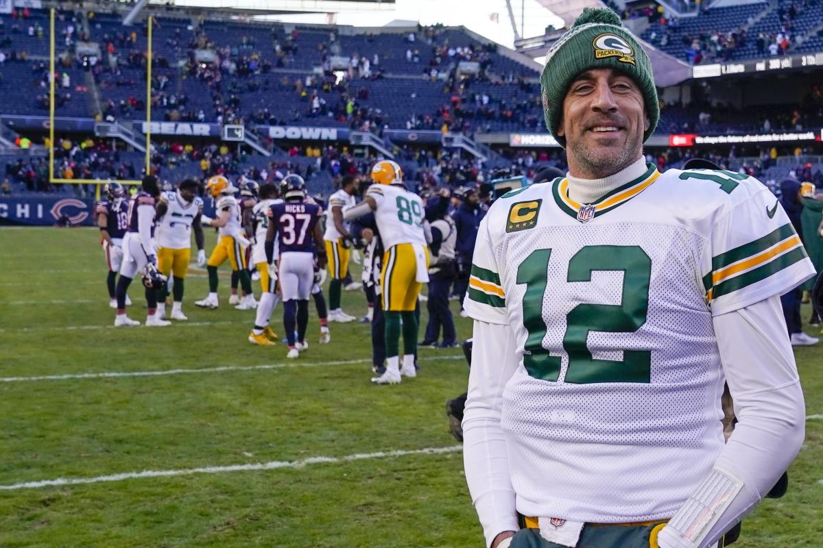 Furious fourth-quarter rally gets Packers win, 18-17