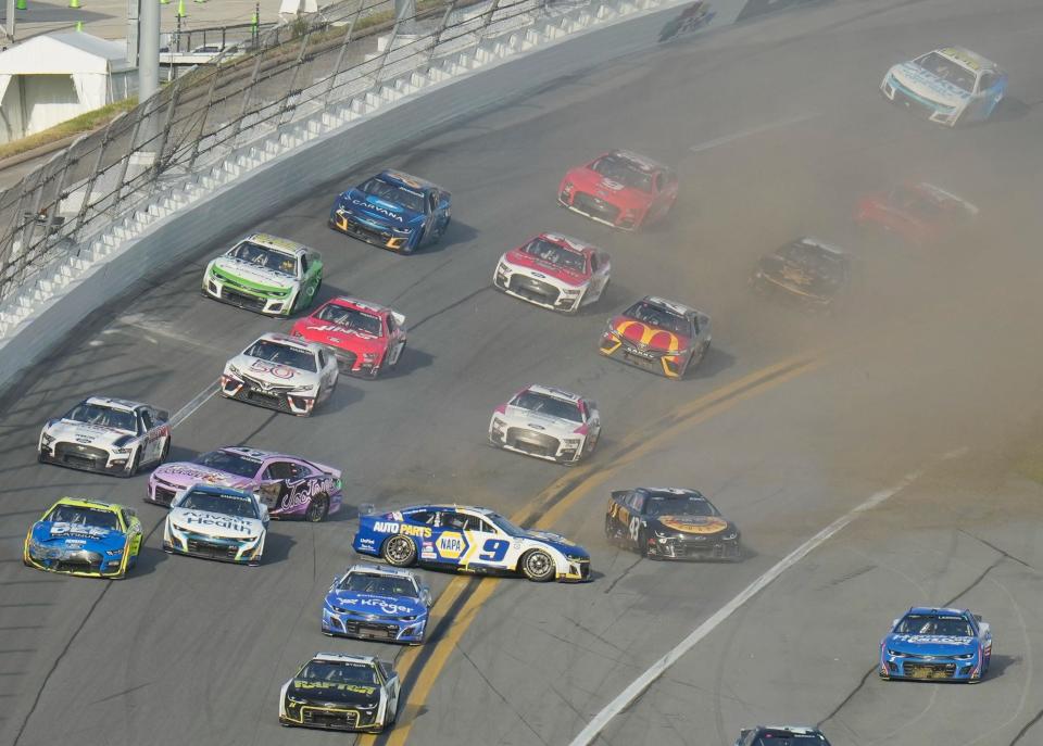 A Stage 2 crash knocked Chase Elliott (9), Erik Jones (43) and Tyler Reddick (45) out of the 2023 Daytona 500.