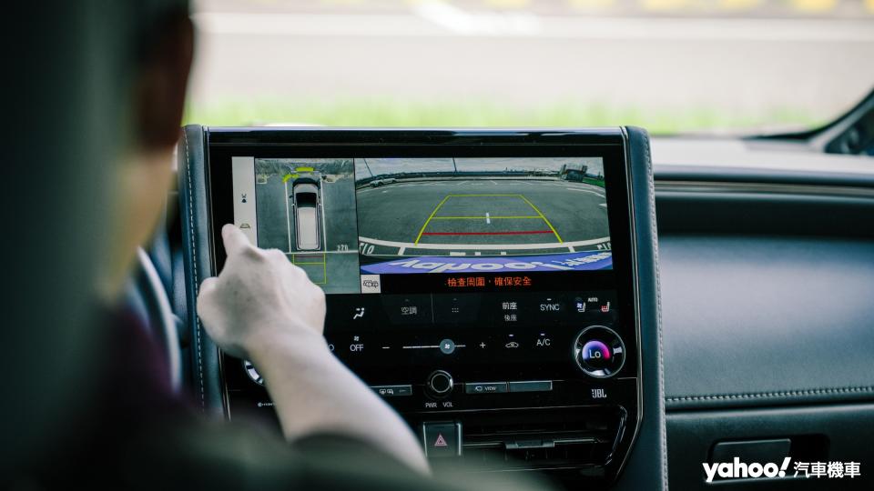 帶有底盤透視功能的PVM與RVC輔助系統，稍微有點技術底子的駕駛都可以輕鬆駕馭。