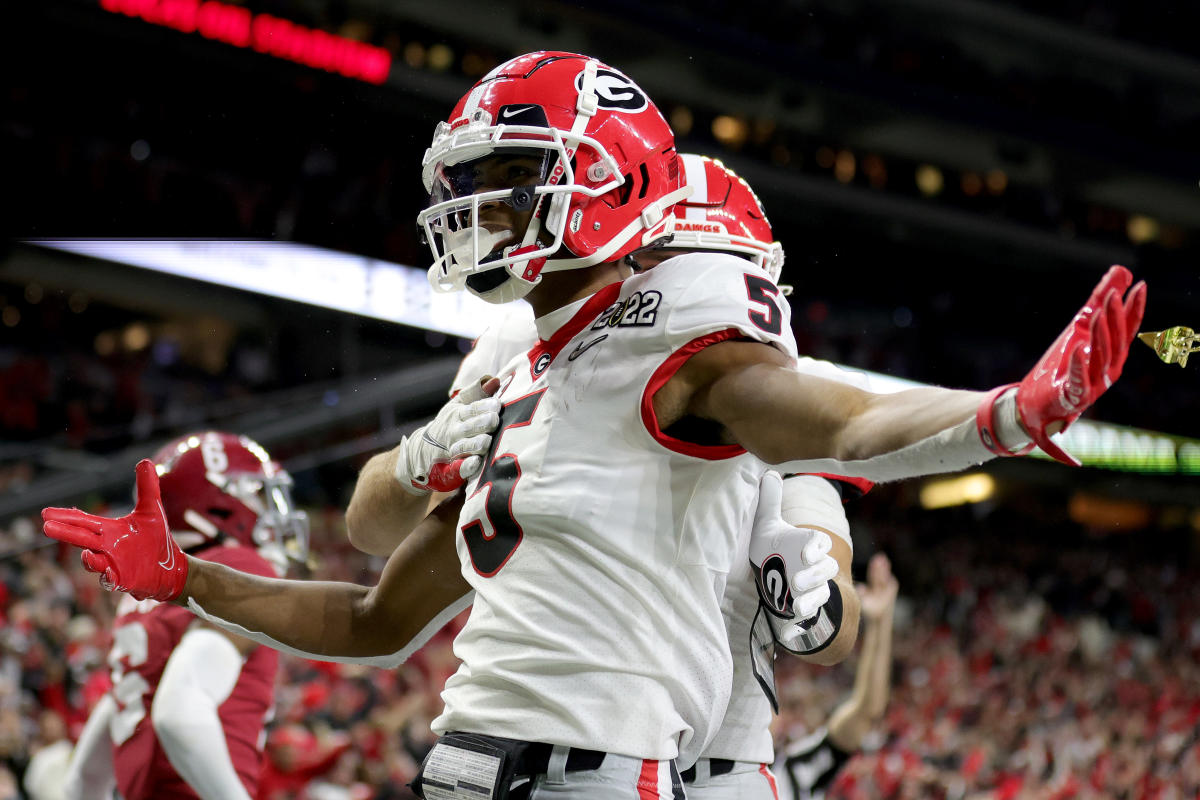 2022 College Football National Championship: Stetson Bennett rallies  Georgia past Alabama, wins first national title since 1980 - The Athletic