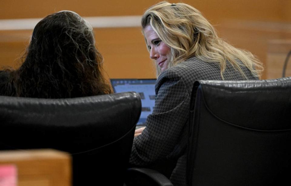 Suzanne O’Donnell confers with Rebecca Freel after Ashley Benefield took the stand on the fourht day of Benefield’s trial for the second-degree murder of her husband, Doug Benefield, in 2020 at the Manatee County Judicial Center, July 26, 2024.