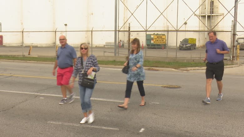 Drivers 'going way too fast' on Riverside Drive, say pedestrians