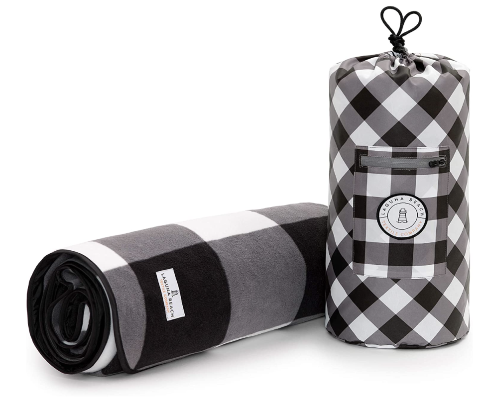 9) Picnic & Outdoor Blanket