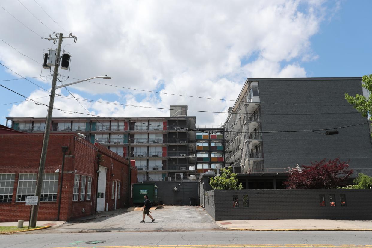 Plans for the redevelopment of SCAD's Oglethorpe House include restoring the Lane and building two towers with a walkway connecting them.