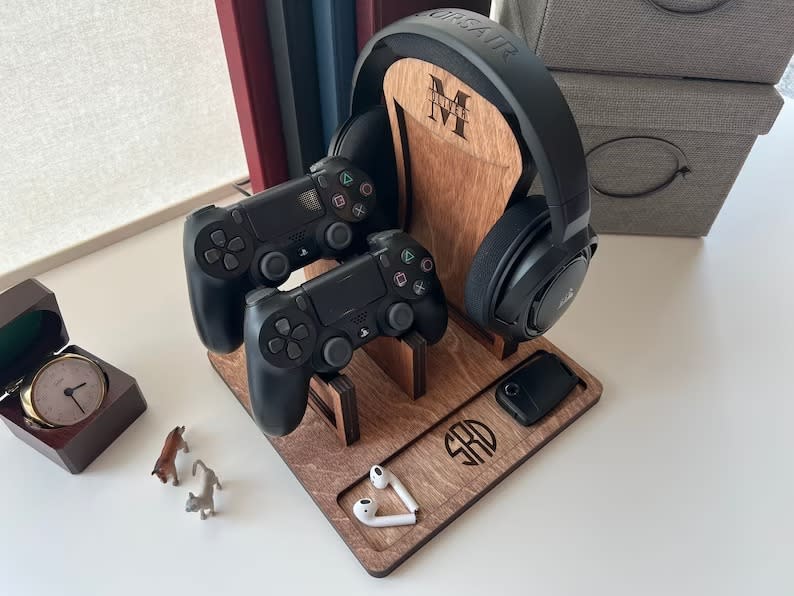 Personalized PS5 and Xbox Controller and Headset Stand 