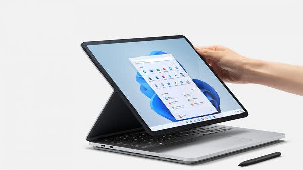 新一代Surface Duo 2及配件全新亮相。