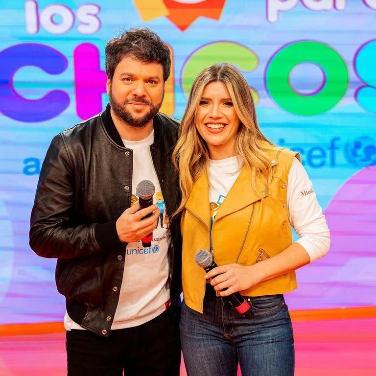 Guido Kaczka y Laurita Fernández, los conductores de Un sol para los chicos (Foto: Instagram @eltrecetv)