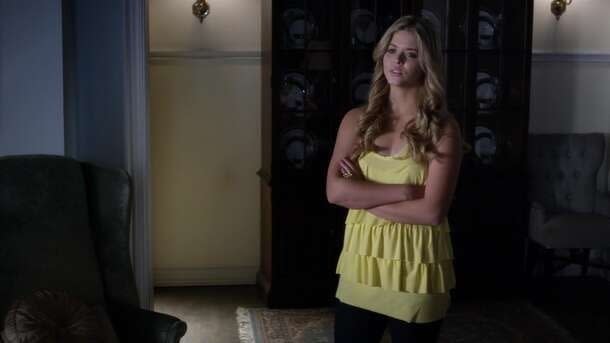 2010: The Yellow Top From 'Pretty Little Liars'