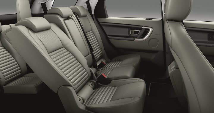 2016 Land Rover Discovery Sport seating photo