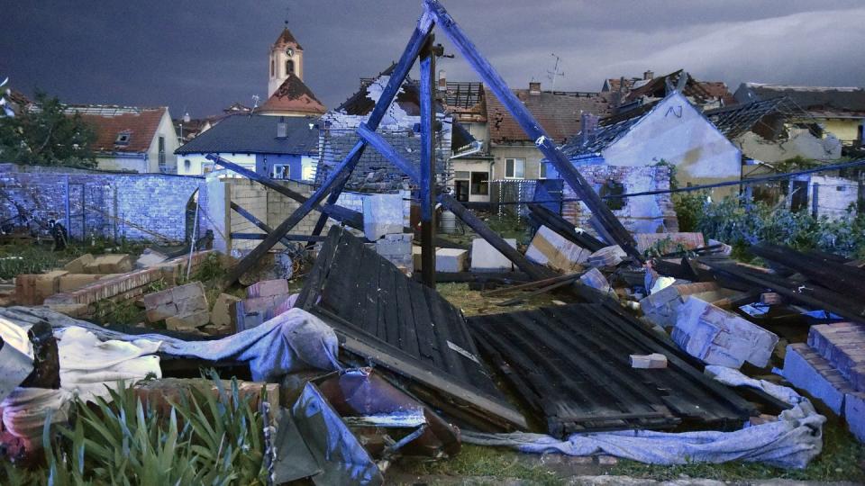 Ein schweres Unwetter hat eine Spur der Verwüstung hinterlassen.