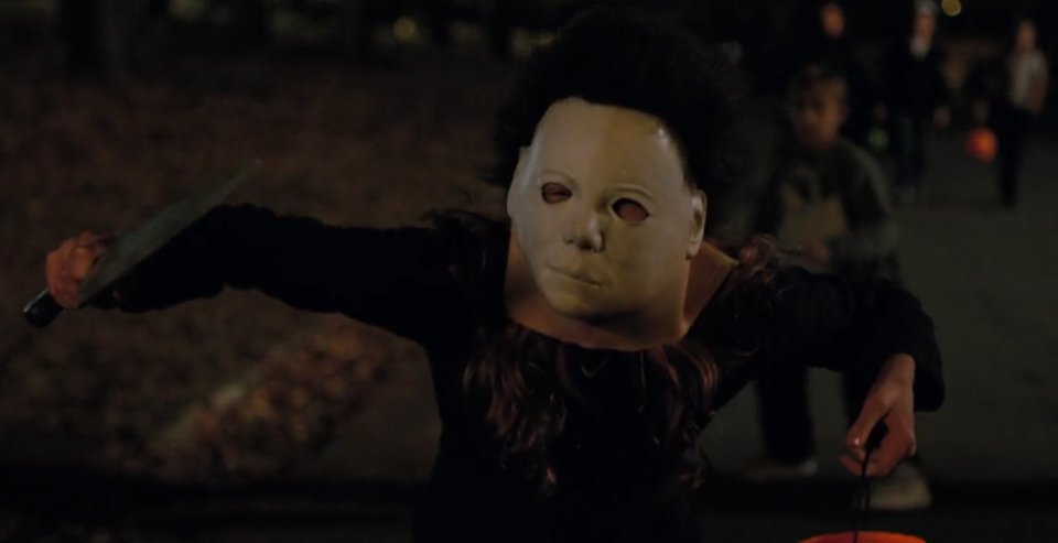 Max (Sadie Sink) gets her Michael Myers on in this <em>Halloween</em> inspired costume. (Photo: Netflix)