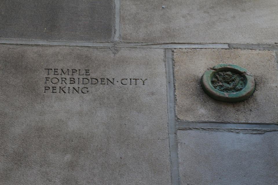 Tribune Tower, el museo arqueológico más sui generis del mundo