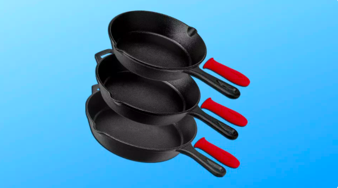 The pre-seasoned set of 3 skillets is 51 percent off, today only. (Photo: Amazon)