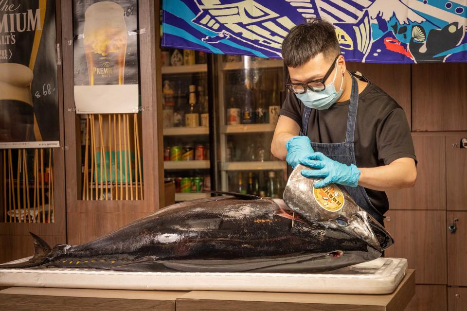 銅鑼灣美食│花宵日本居酒屋本鮪席前解體 吞拿魚盛宴+任飲清酒及汽水