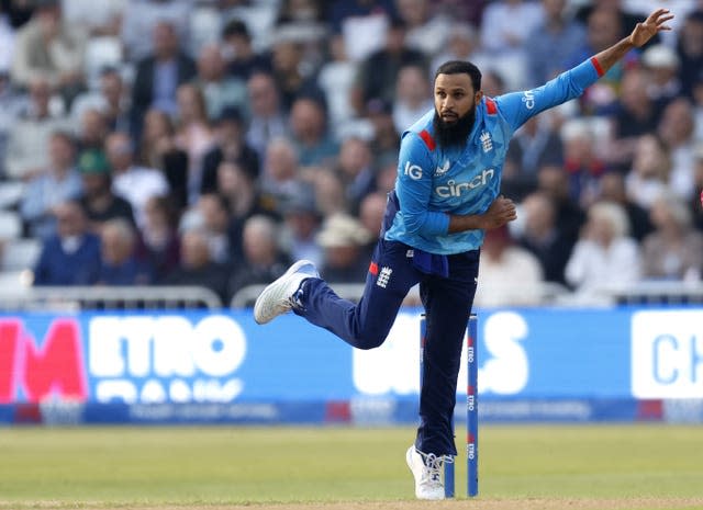 Adil Rashid bowling