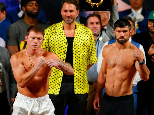 Saul 'Canelo' Alvarez wins by unanimous decision after dominant performance  over Callum Smith