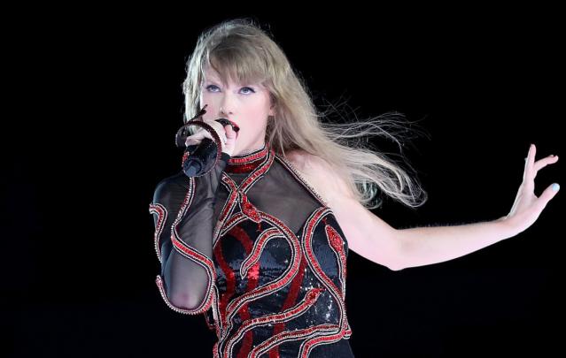 Taylor Swift 'Reputation TV' Fan Theory Involves Travis Kelce