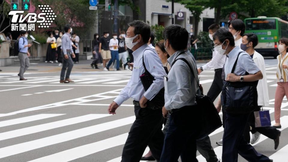 日本現在爆發第8波新冠大流行。（圖／達志影像美聯社）