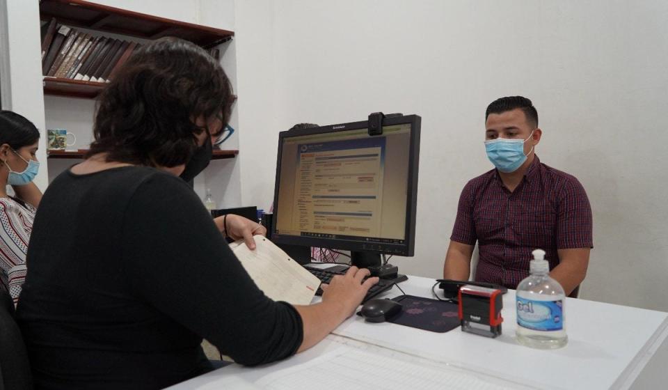 El trámite para renovar las licencias de conducción. Foto: Archivo Alcaldía de Bogotá.