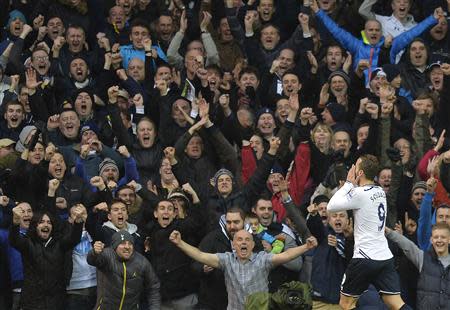 Tottenham Hotspur's Roberto Soldado celebrates scoring against Cardiff City during their English Premier League soccer match at White Hart Lane in London, March 2, 2014. REUTERS/Toby Melville