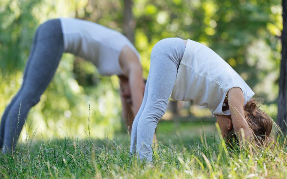 Kinder werden zur Pose