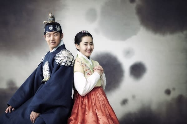 文瑾瑩與金汎拍出戀曲 「火之女神」戲裡愛到戲外