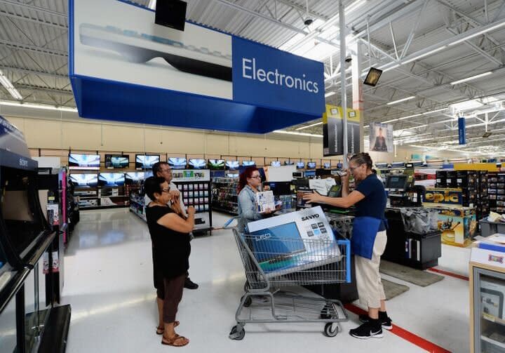 Walmart announced that 2019&prime;s early Black Friday deals will be available online starting Wednesday, Nov. 27 at 10 p.m. Walmart stores will open at 6 p.m. on Thanksgiving Day. Just like&nbsp;<a href="https://www.huffpost.com/entry/what-to-buy-on-black-friday-at-walmart_n_5beca454e4b03af892664a95" target="_blank" rel="noopener noreferrer" data-ylk="subsec:paragraph;g:d7e4615e-8a55-3473-a3b0-ace8f971c4dc;itc:0;cpos:2;pos:7;elm:context_link" data-rapid_p="7" data-v9y="1">last year</a>, Walmart&rsquo;s offering free two-day shipping on all holiday orders.This year on Black Friday Walmart is having major markdowns on home, cookware, toys and electronics from brands like Instant Pot, Shark and Google. We&rsquo;ve seen a&nbsp;<a href="https://fave.co/2OoJSax" target="_blank" rel="noopener noreferrer" data-ylk="subsec:paragraph;itc:0;cpos:2;pos:8;elm:context_link" data-rapid_p="8" data-v9y="1">$279 Dyson V7 Motorhead Stick Vacuum</a>&nbsp;on sale for just $179 and&nbsp;<a href="https://fave.co/358D87g" target="_blank" rel="noopener noreferrer" data-ylk="subsec:paragraph;itc:0;cpos:2;pos:9;elm:context_link" data-rapid_p="9" data-v9y="1">40-inch Roku smart TV for just $98</a>. (Photo: HuffPost)