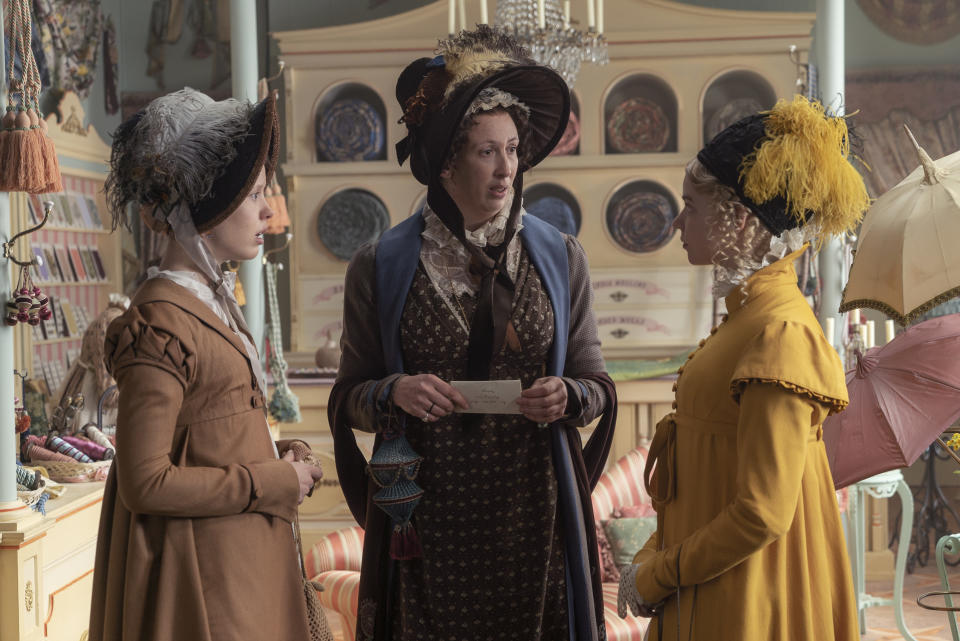 (L to R) Mia Goth as "Harriet Smith", Miranda Hart as "Miss Bates" and Anya Taylor-Joy as "Emma Woodhouse" in director Autumn de Wilde's EMMA., a Focus Features release.  (Liam Daniel / Focus Features)