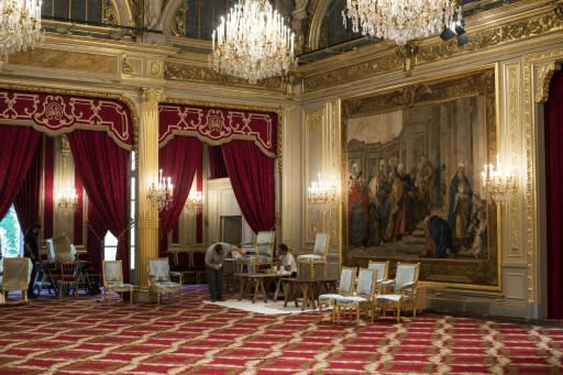 The institution charged with restoring and supplying France's gilded handmade furniture has been rocked by a report claiming staff work only a third of the year