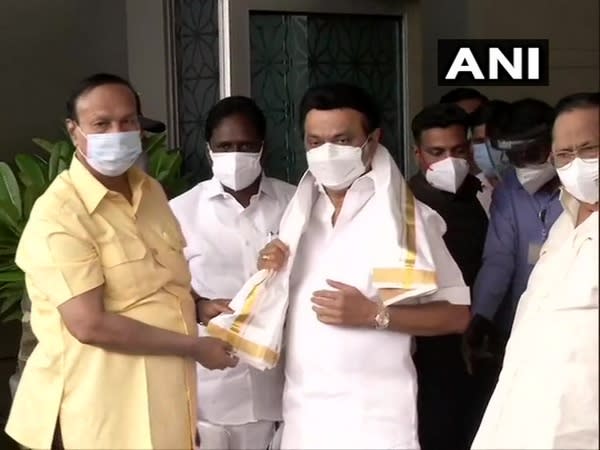 Tamil Nadu Chief Minister MK Stalin reached New Delhi.