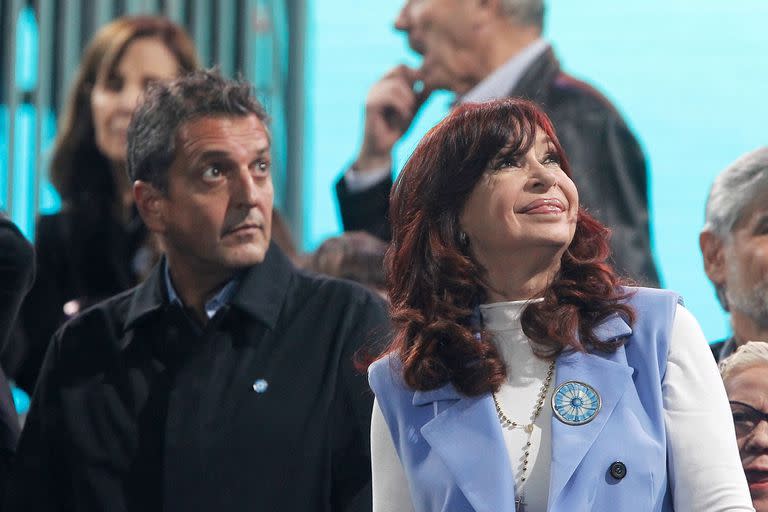 Sergio Massa y Cristina Kirchner en el acto del 25 de mayo