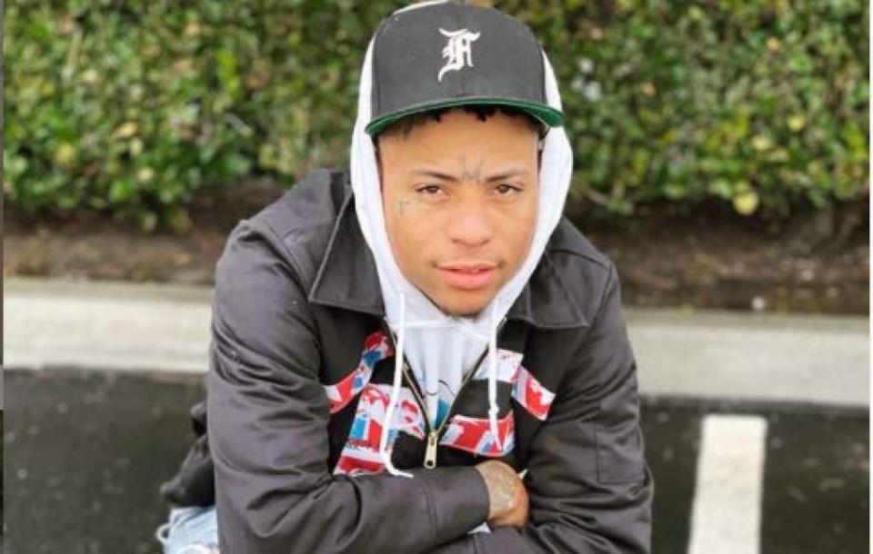 10 janvier - Earl Swavey - Le rappeur Earl Swavey est décédé à l'âge de 26 ans de causes encore inconnue. Il était originaire de Los Angeles.<br /><br />>>>>> Lire notre article <strong><a href="https://www.huffingtonpost.fr/entry/earl-swavey-rappeur-los-angeles-est-mort-a-26-ans_fr_61dd4538e4b061afe3b74f8d?xpi">ici</a></strong>