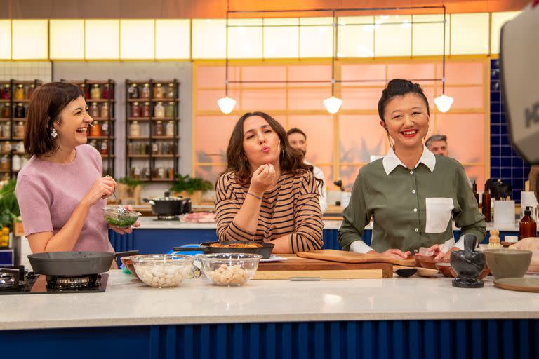 Ximena Séenz, Narda Lepes y Karina Gao, las últimas incorporaciones en el clásico de la TV Pública, Cocineras y cocineros argentinos